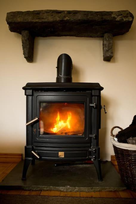 *Spacious Irish Cottage* Fanore 外观 照片
